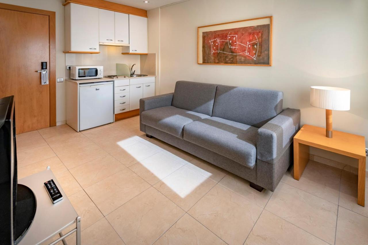 Apartments Playa De Castelldefels Dış mekan fotoğraf